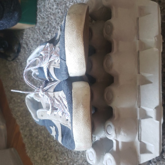 Well-worn Suede One Star Skate Sneakers in Blue & White - Picture 11 of 11